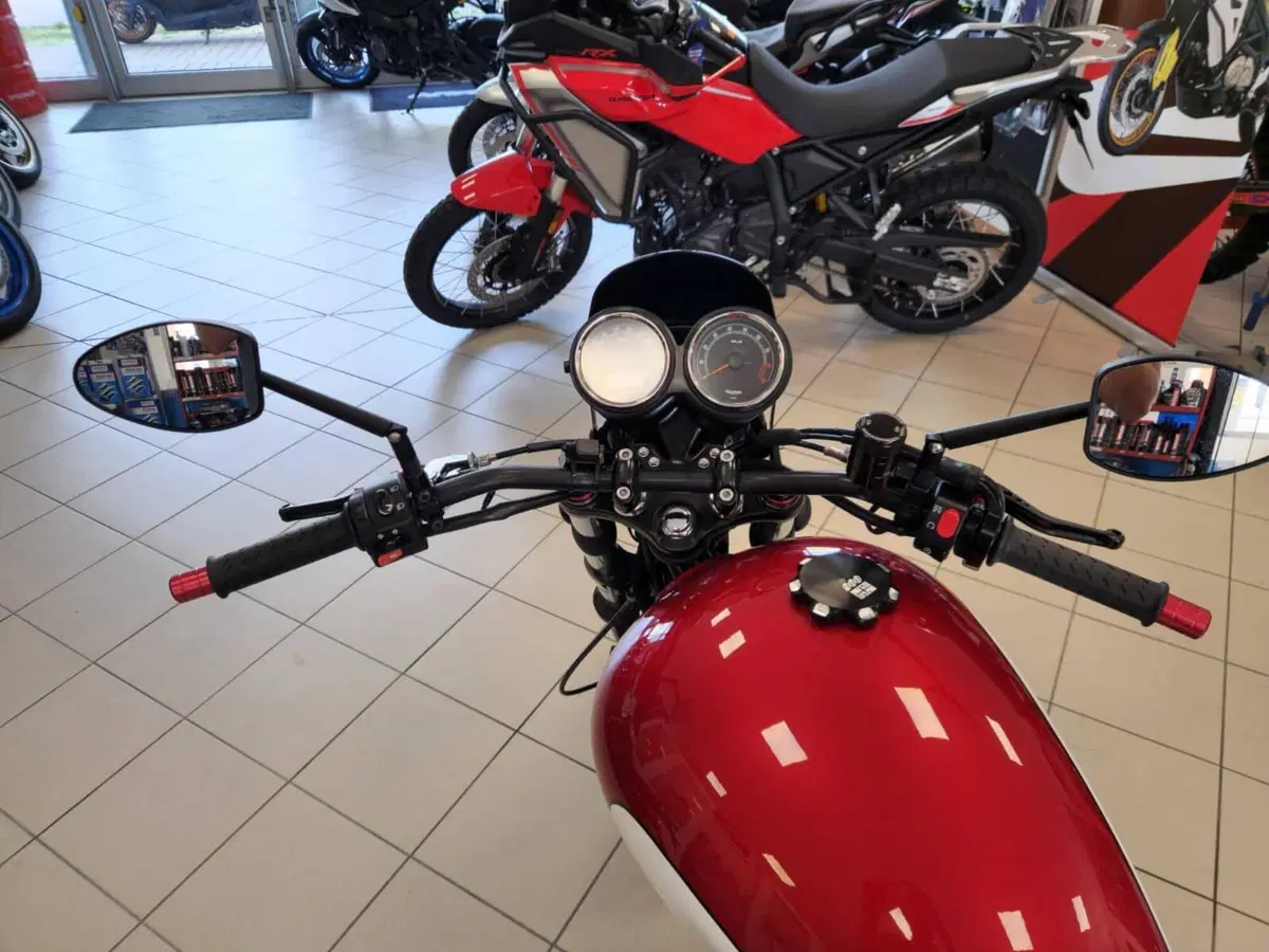 Triumph Bonneville T214 (2015) (4)