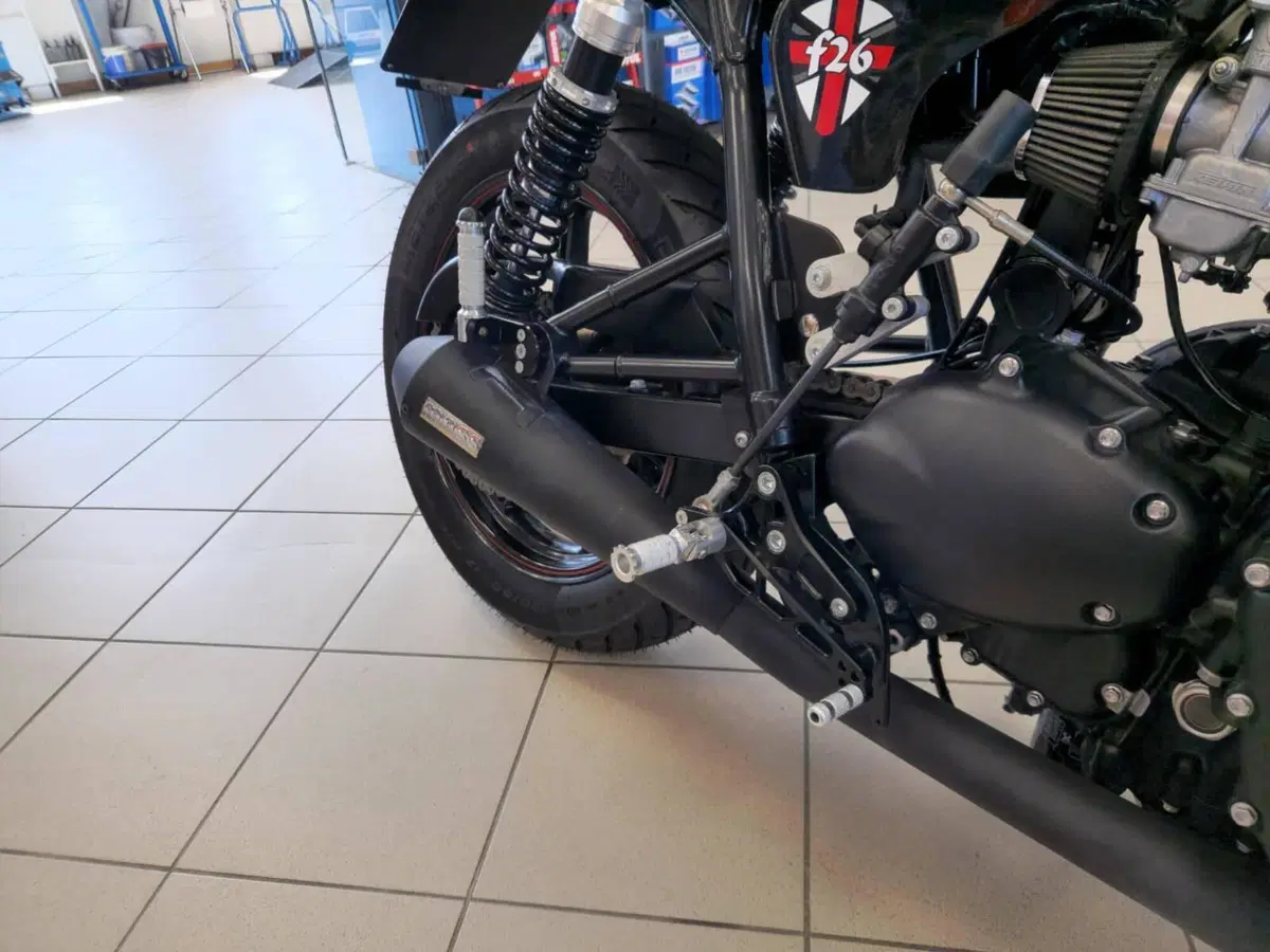 Triumph Bonneville T214 (2015) (10)