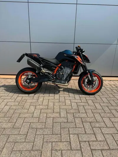 KTM 890 Duke R (2022 - 23) usata