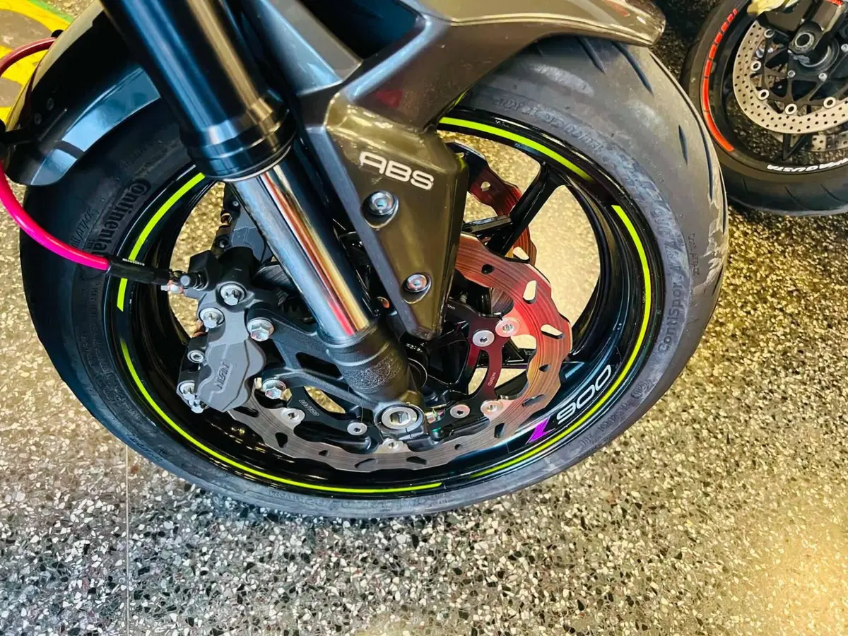 Kawasaki Z 900 (2017 - 18) (4)