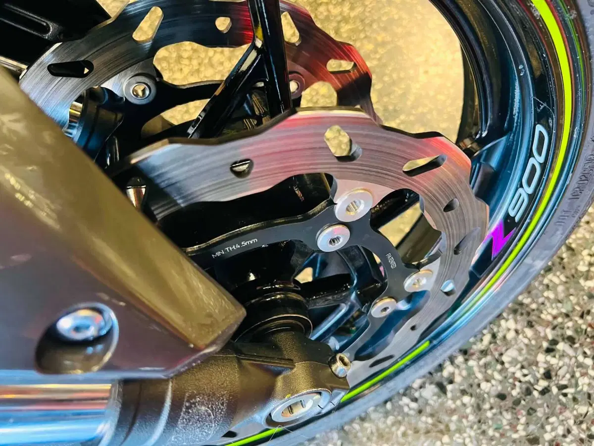 Kawasaki Z 900 (2017 - 18) (5)