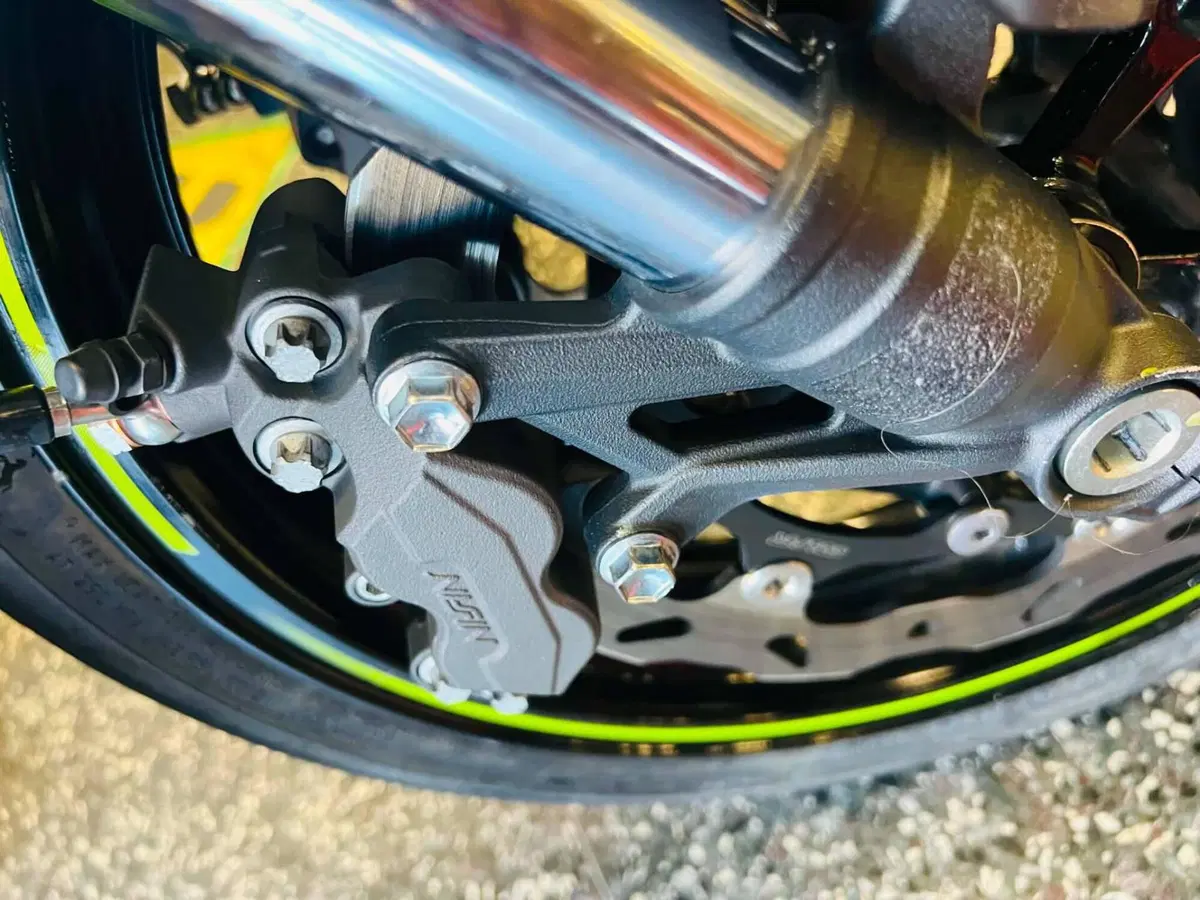 Kawasaki Z 900 (2017 - 18) (6)