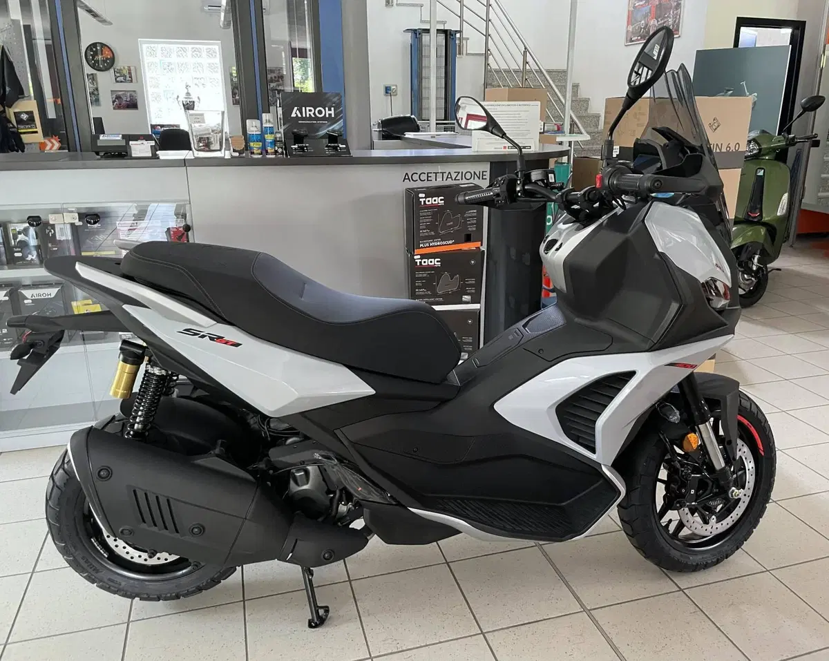 Aprilia SR GT 400 (2026) (2)
