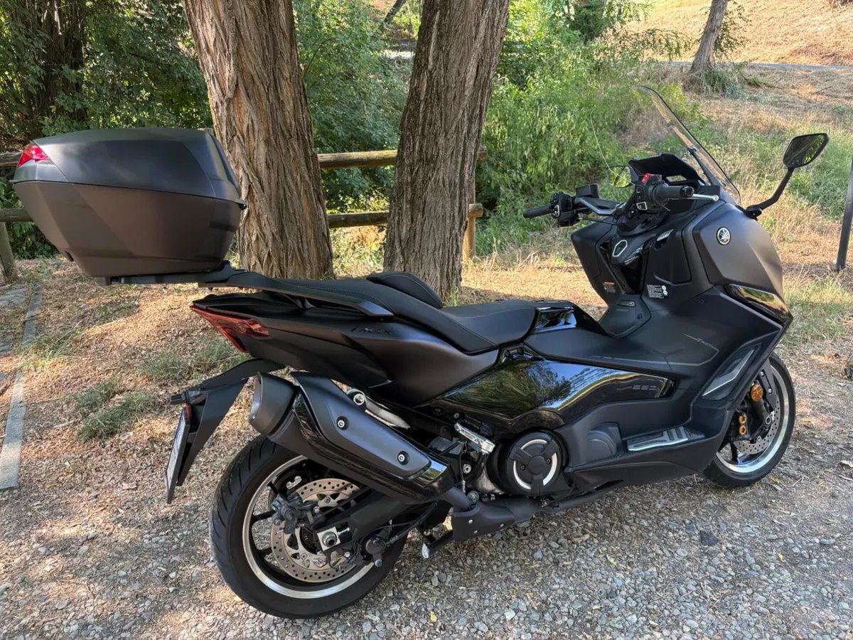 Yamaha T-Max 560 Tech Max (2025 - 26) (3)