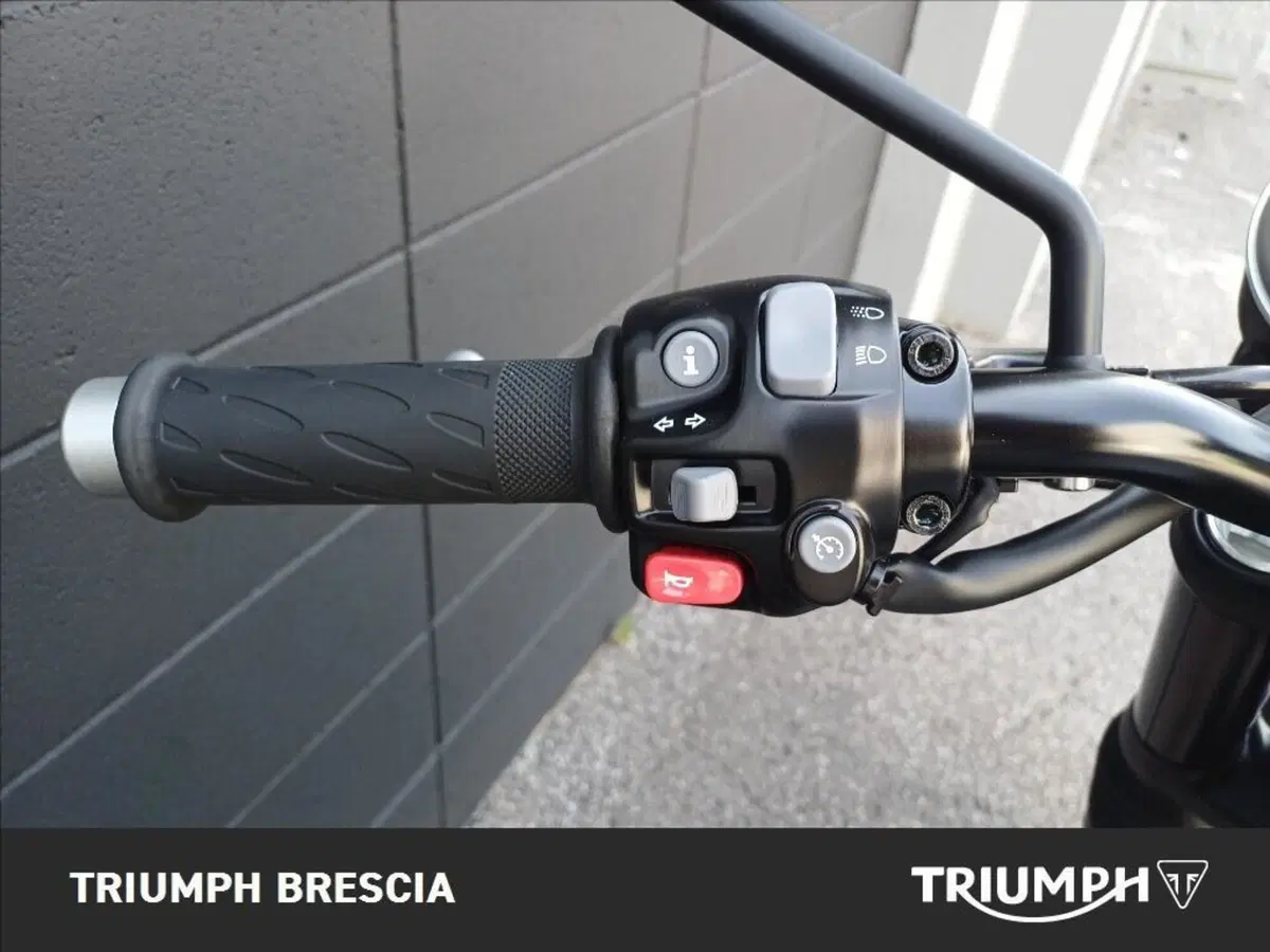 Triumph Bonneville T120 Black (2026) (9)