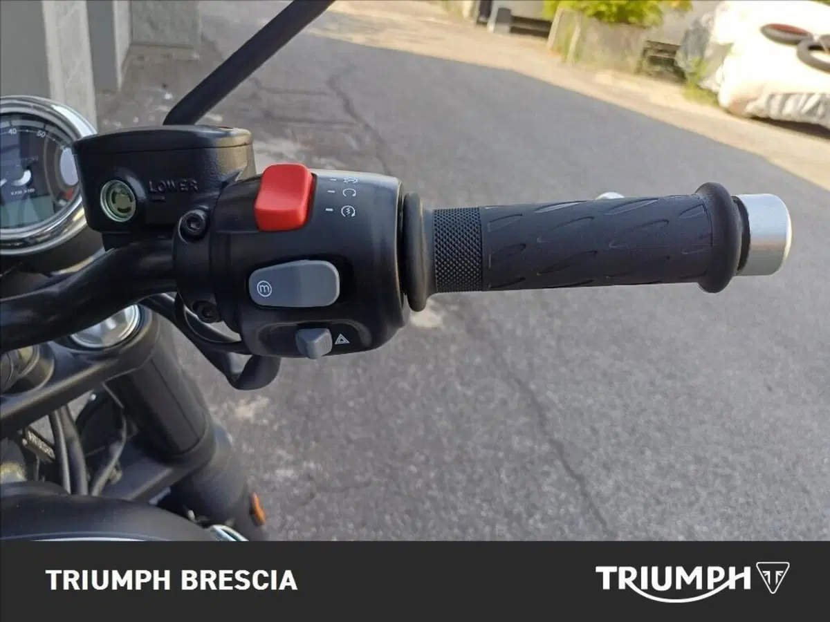 Triumph Bonneville T120 Black (2026) (10)