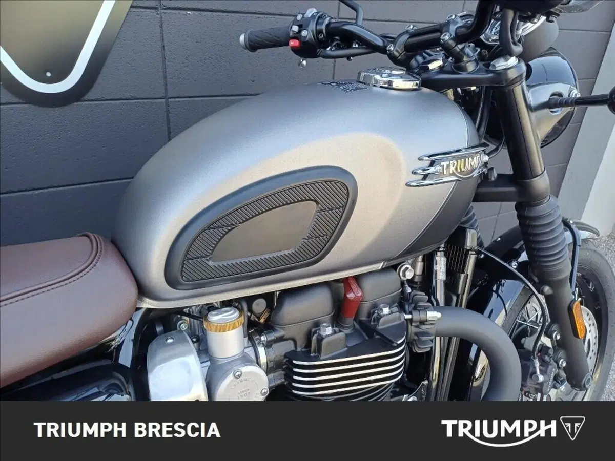 Triumph Bonneville T120 Black (2026) (5)