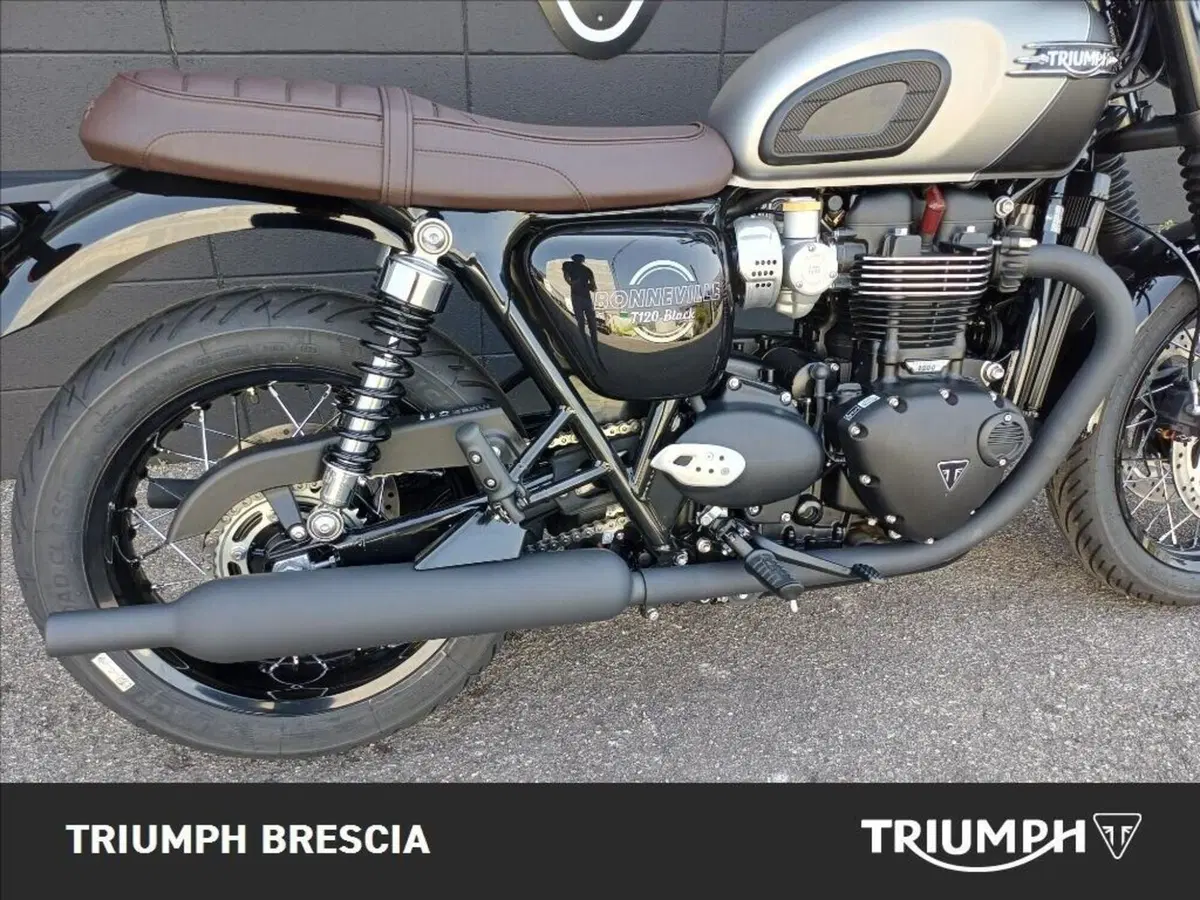 Triumph Bonneville T120 Black (2026) (4)