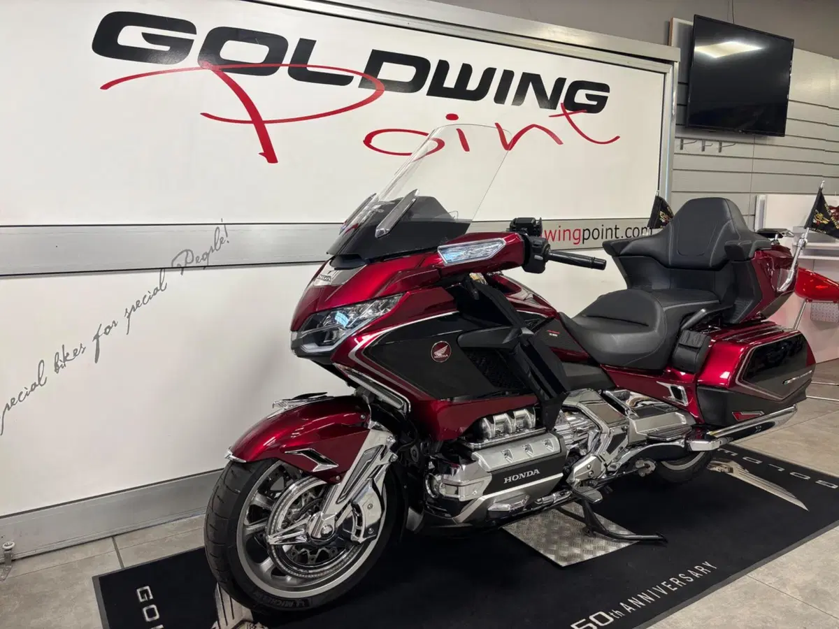 Honda GL 1800 Gold Wing Tour DTC (2018 - 20) (4)