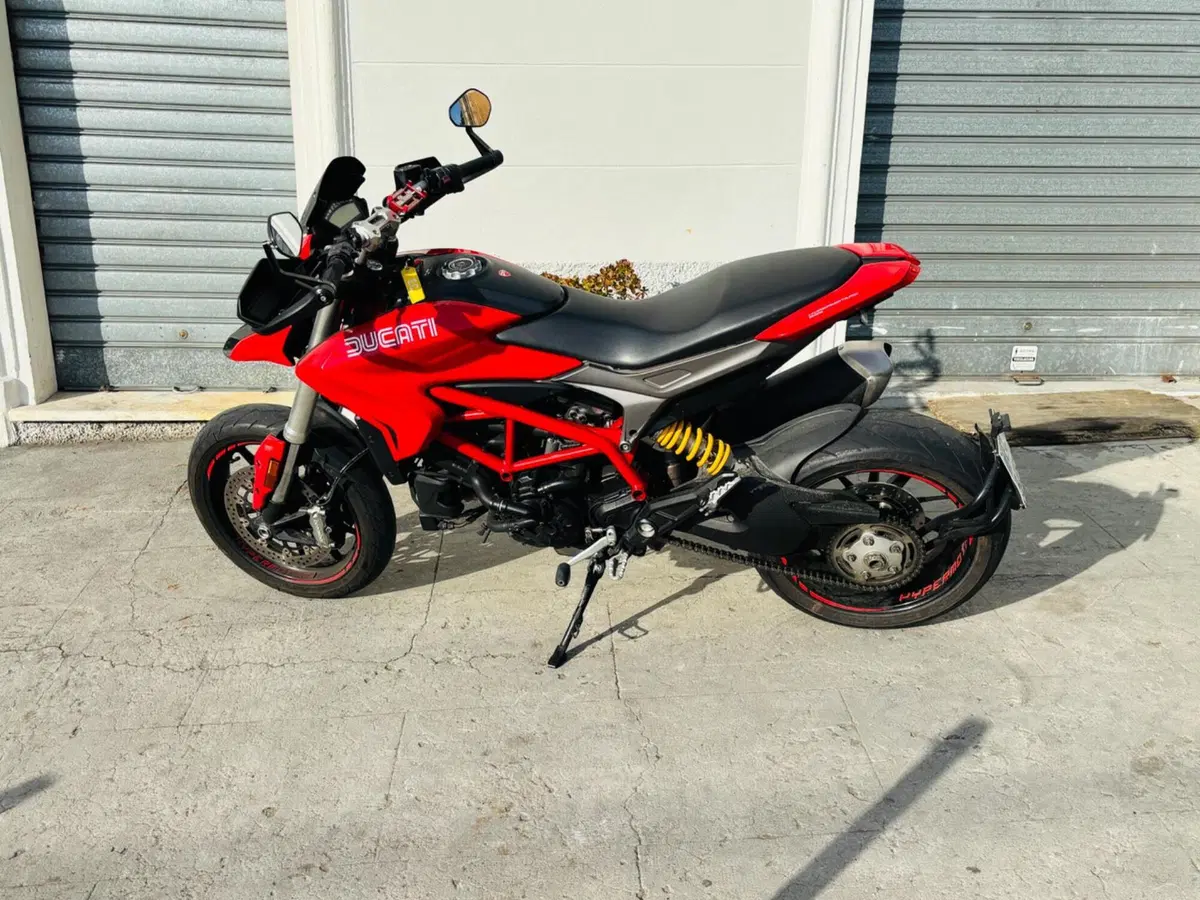 Ducati Hypermotard 939 (2016 - 18) (8)