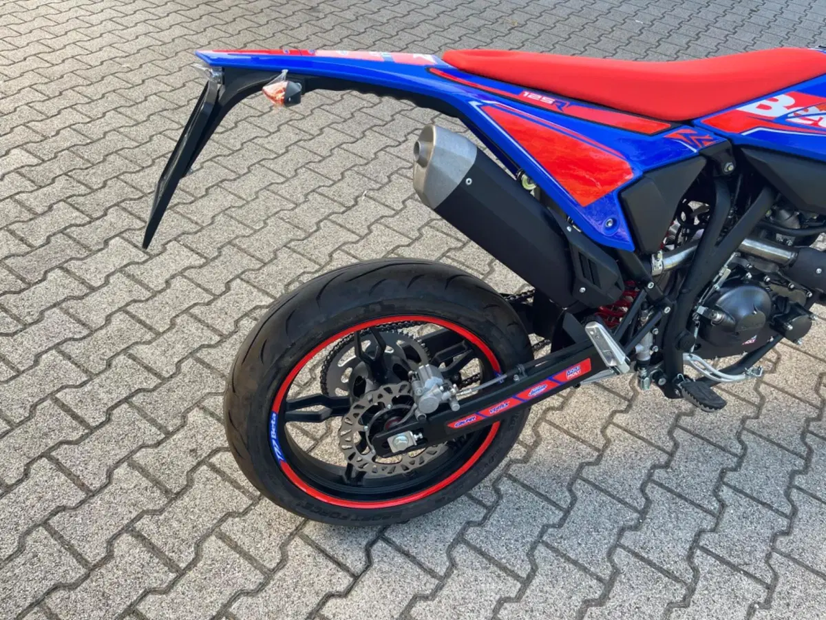 Betamotor RR 125 4T Motard T (2025 - 26) (4)