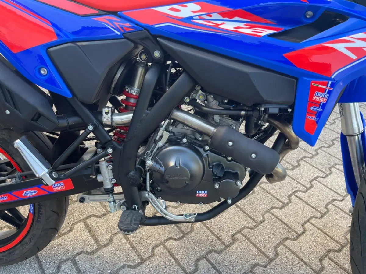 Betamotor RR 125 4T Motard T (2025 - 26) (5)