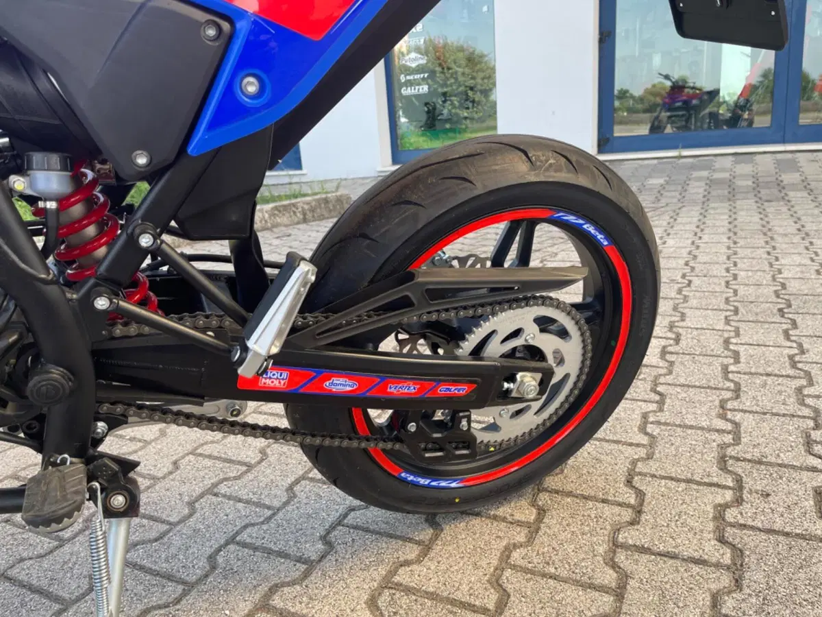 Betamotor RR 125 4T Motard T (2025 - 26) (6)