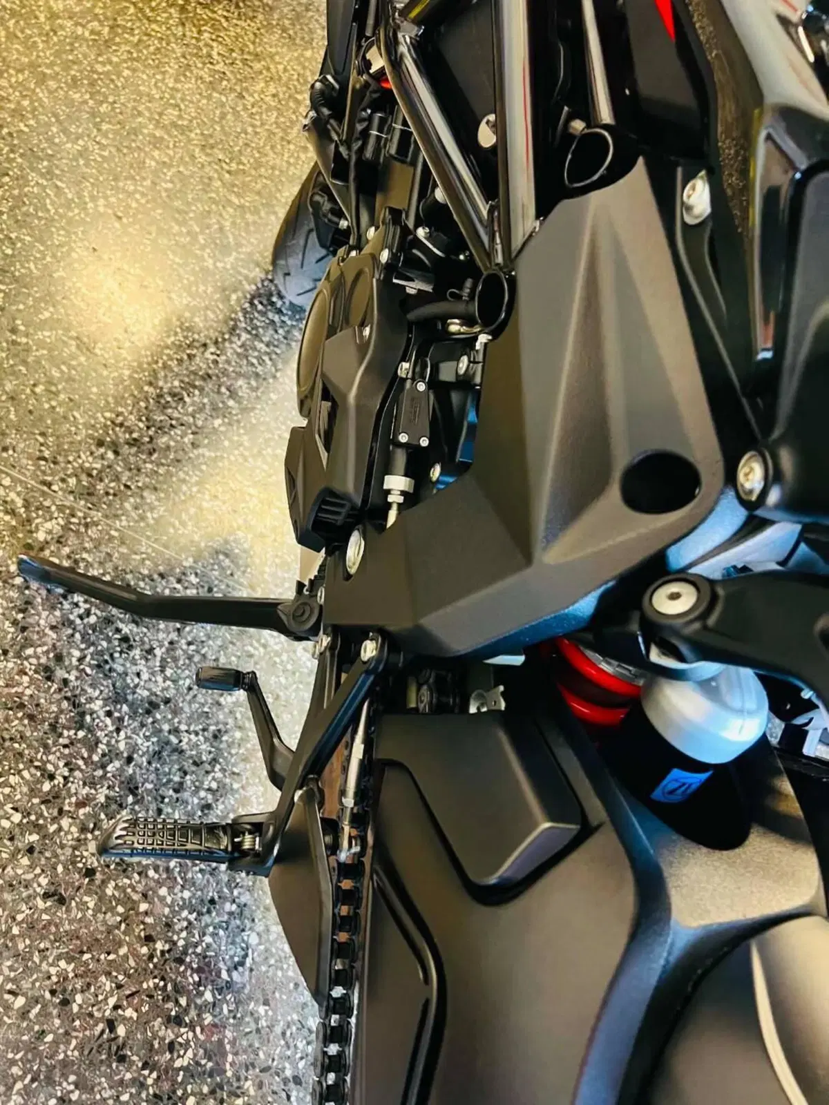 MV Agusta Dragster 800 Rosso (2021 - 23) (3)