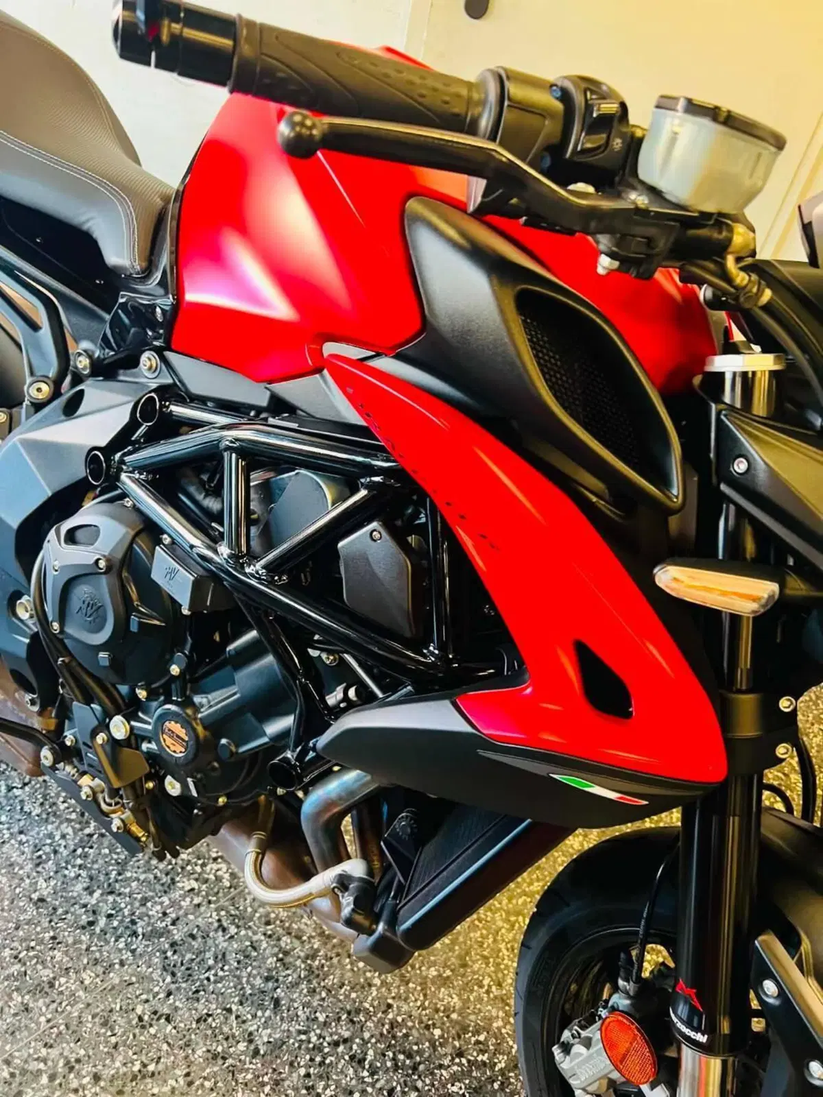 MV Agusta Dragster 800 Rosso (2021 - 23) (4)