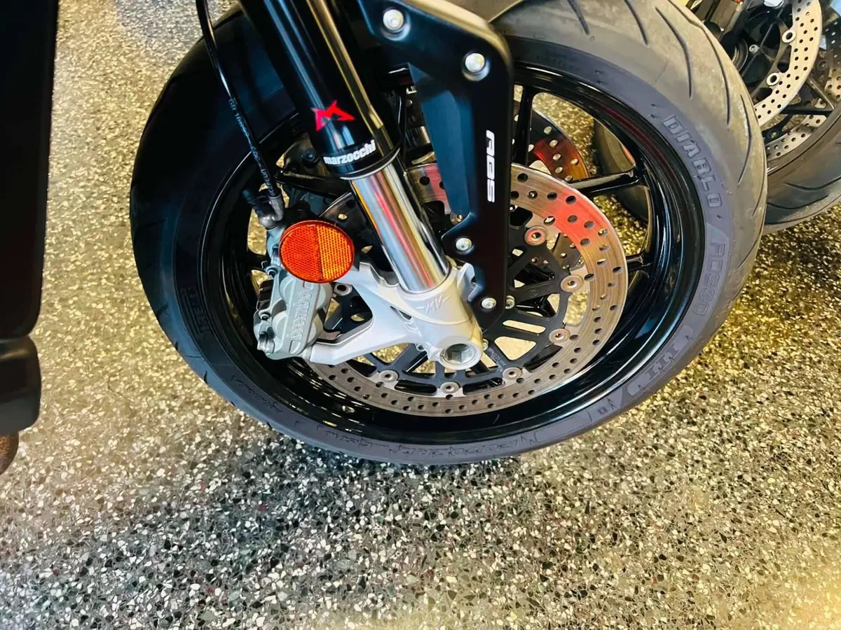 MV Agusta Dragster 800 Rosso (2021 - 23) (7)