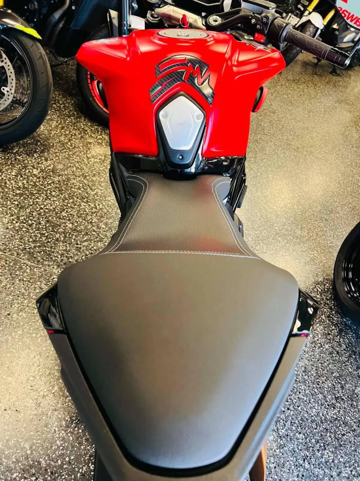 MV Agusta Dragster 800 Rosso (2021 - 23) (11)