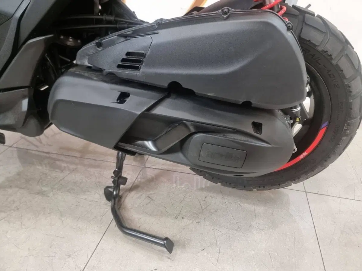Aprilia SR GT 400 Rally Replica (2026) (5)