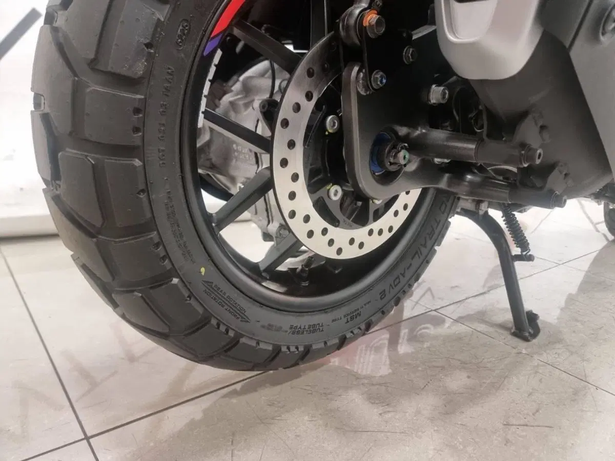 Aprilia SR GT 400 Rally Replica (2026) (6)
