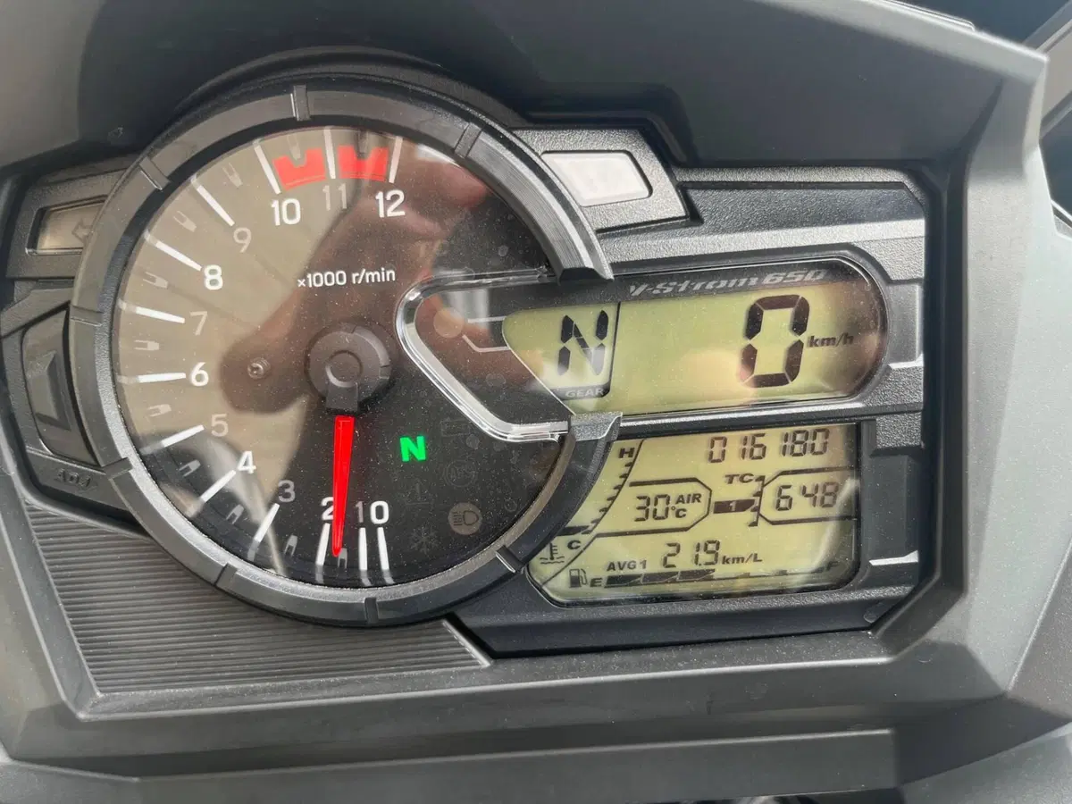 Suzuki V-Strom 650 (2021 - 25) (6)