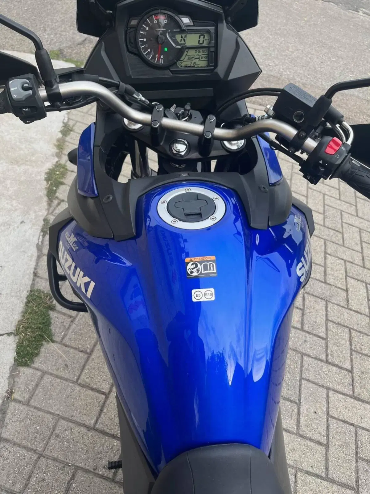 Suzuki V-Strom 650 (2021 - 25) (4)