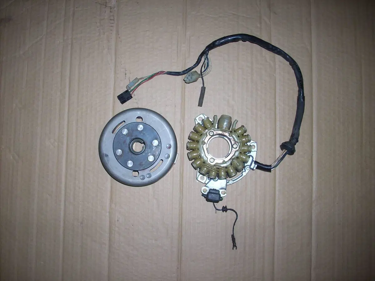 Ricambi Usati Originali Yamaha RD 350 Disponibili (17)