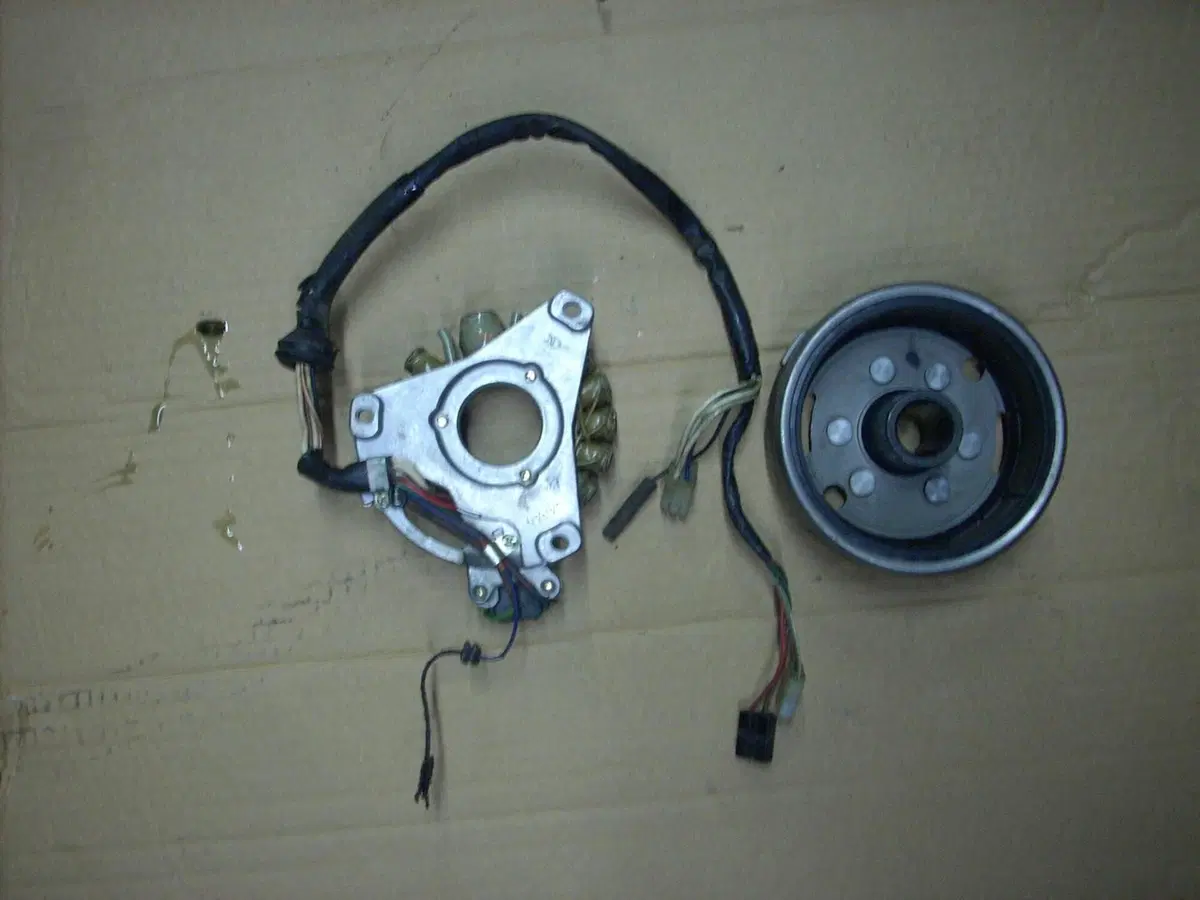 Ricambi Usati Originali Yamaha RD 350 Disponibili (18)
