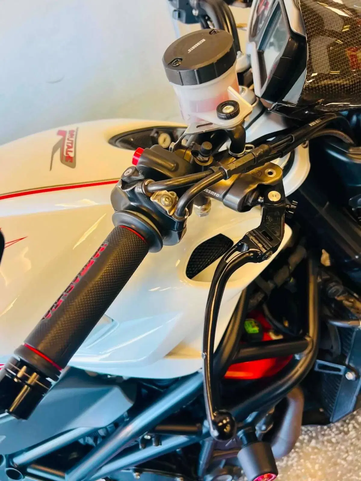 MV Agusta Brutale 1090 RR (2009 - 15) (7)