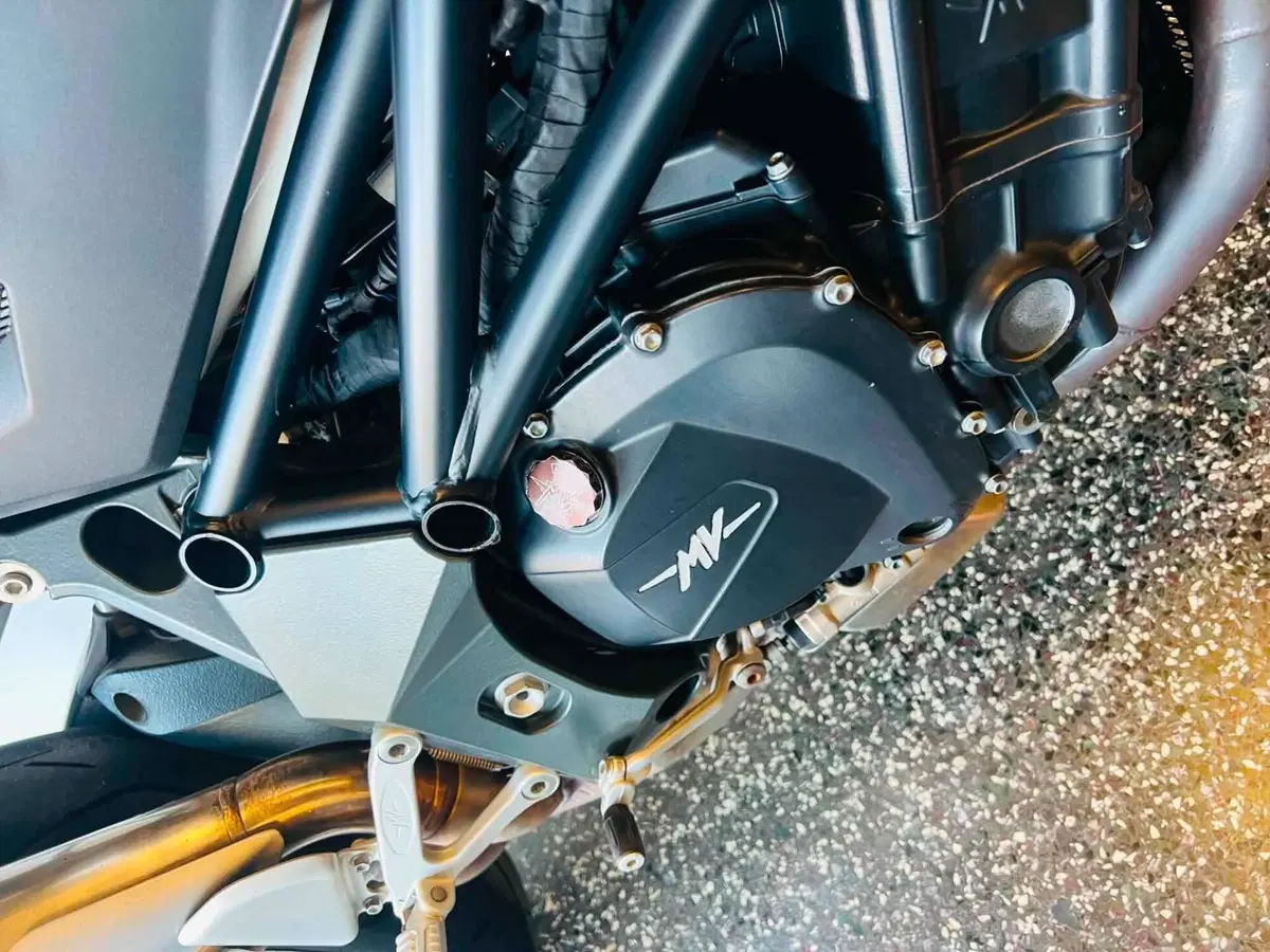 MV Agusta Brutale 1090 RR (2009 - 15) (10)