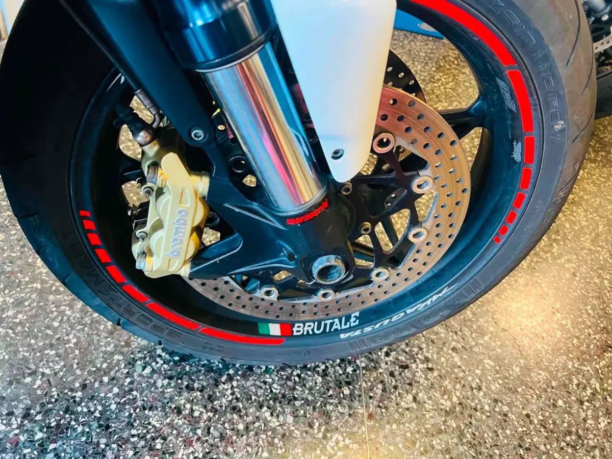 MV Agusta Brutale 1090 RR (2009 - 15) (17)