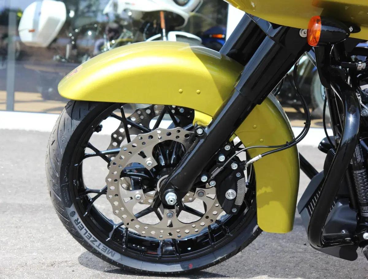 Harley-Davidson 114 Road Glide Special (2019 - 20) - FLTRXS (13)