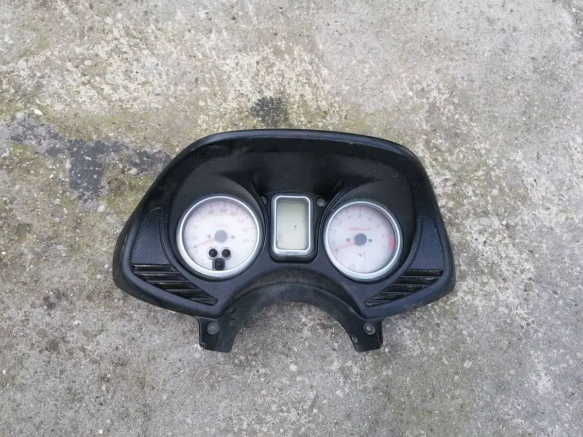 Ricambi Usati Originali Yamaha T-Max 500 2001-2004 (12)