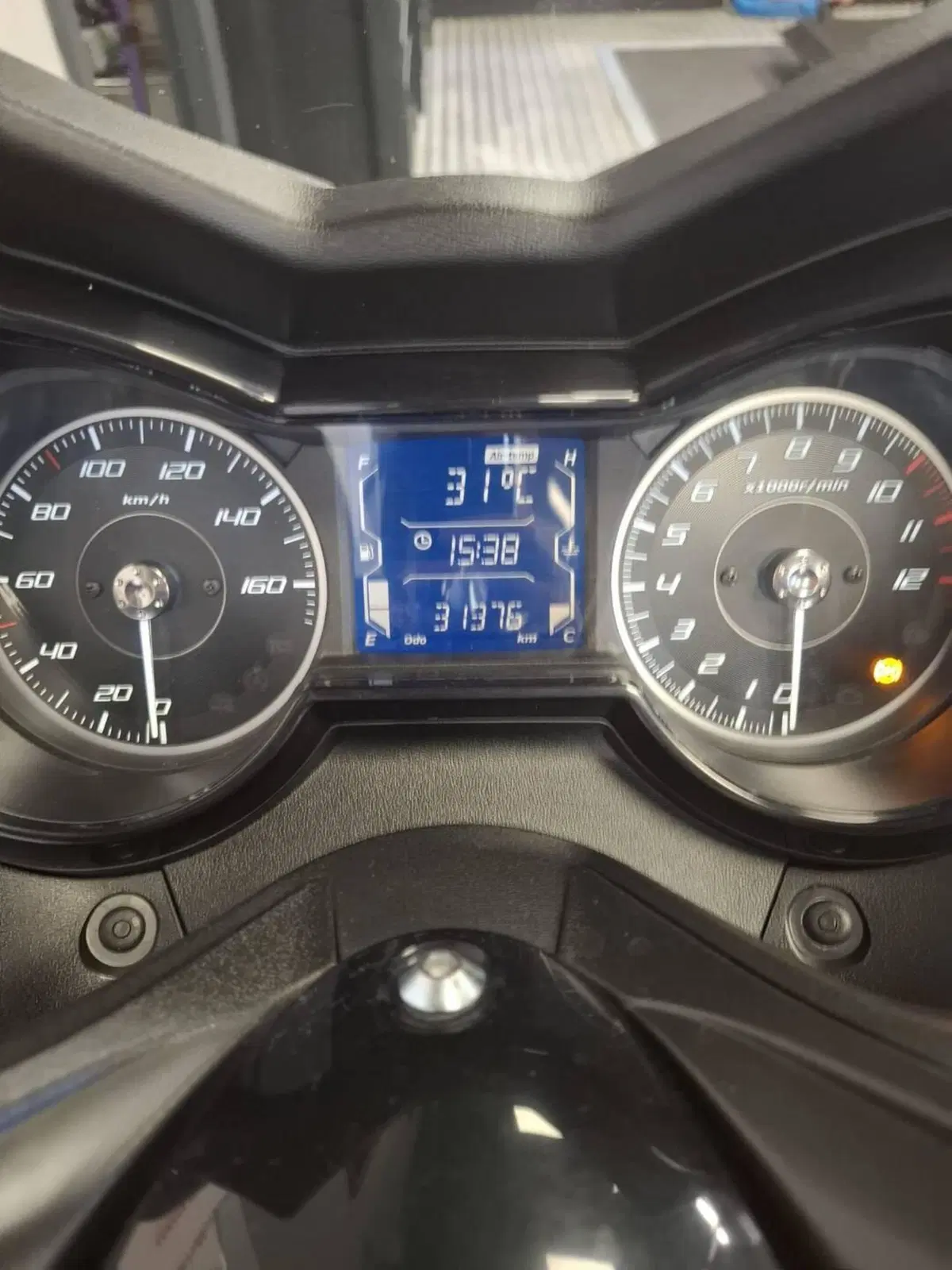 Yamaha X-Max 125 (2021 - 24) (5)