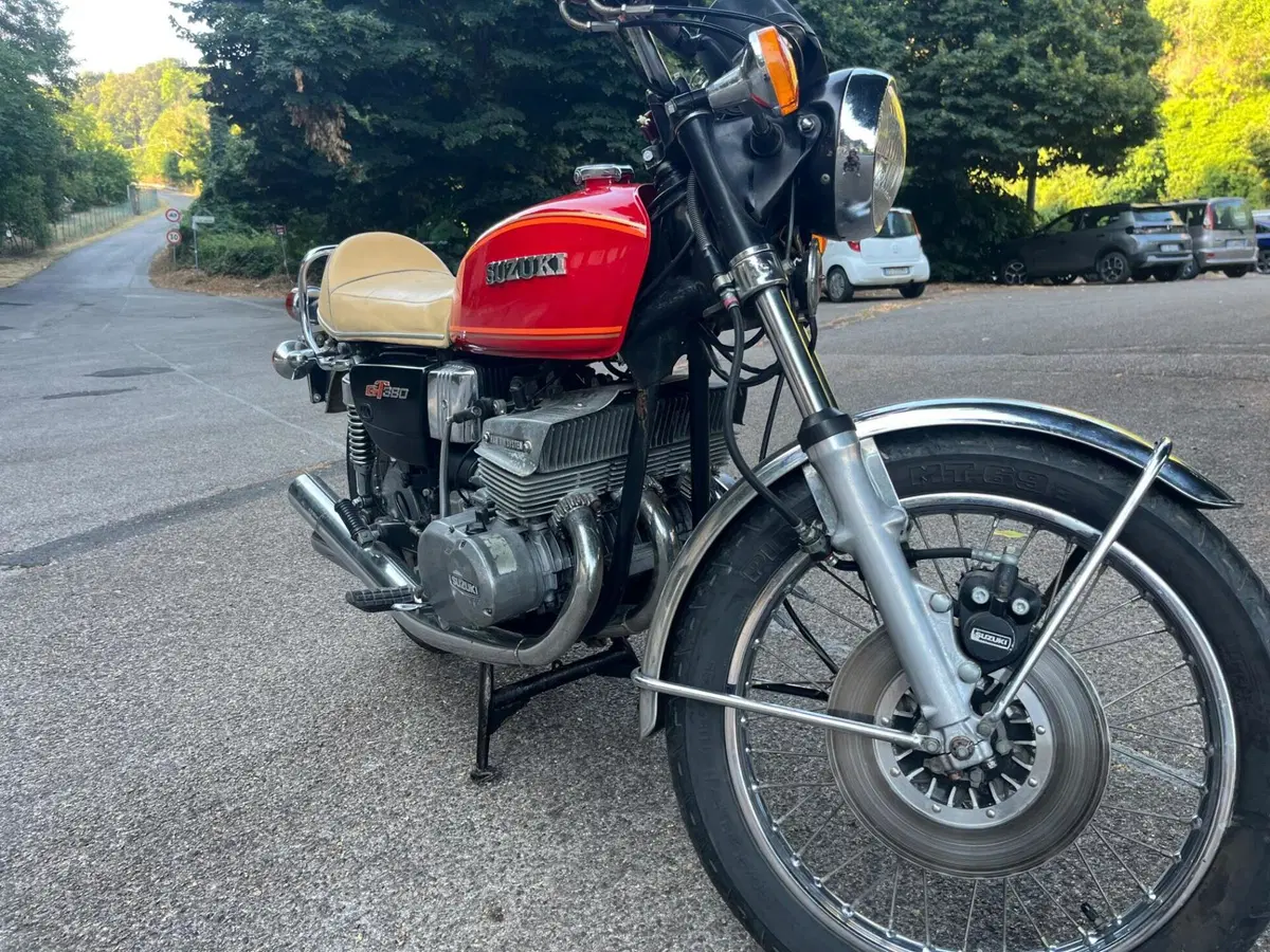 Suzuki Gt 380 (4)