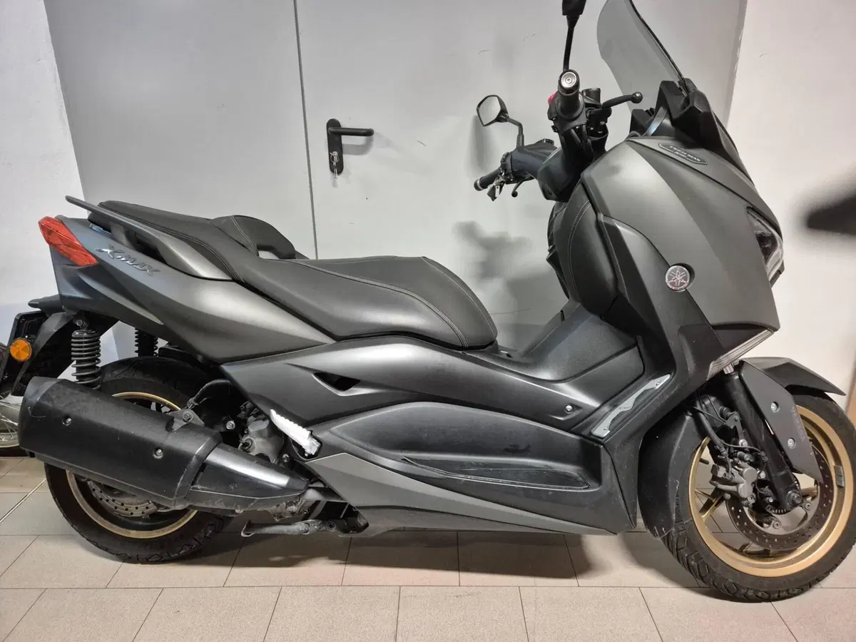 Yamaha X-Max 300 (2021 - 24) (3)