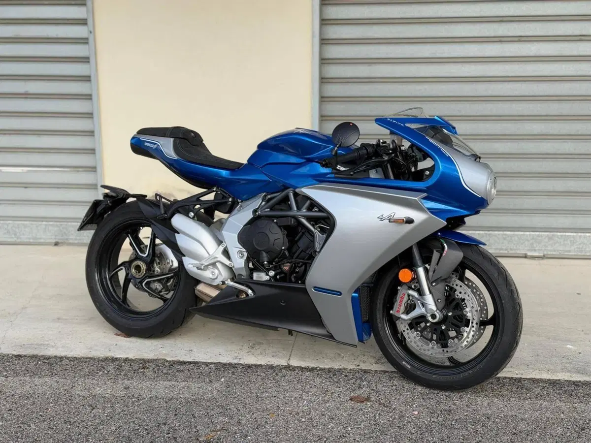 MV Agusta Superveloce 800 Alpine (2021 - 23) (9)