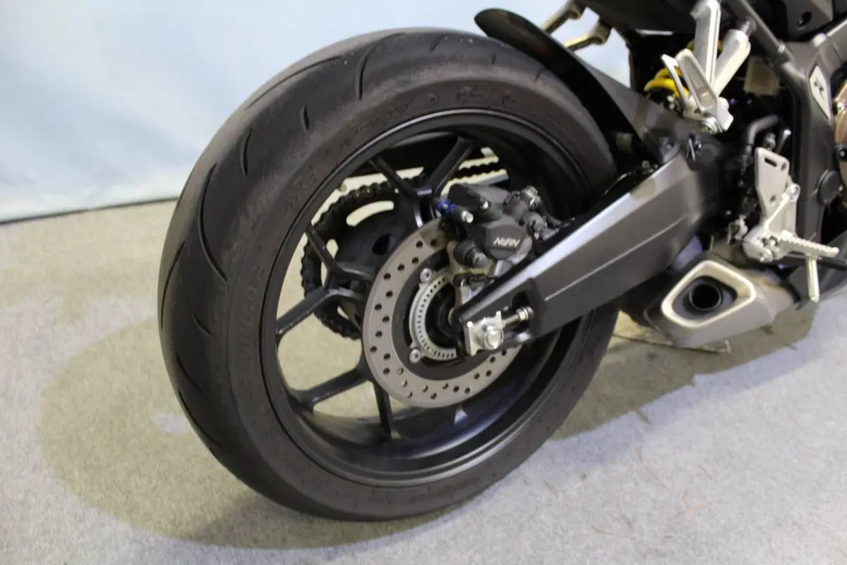Honda CBR 650 R (2021 - 23) (6)