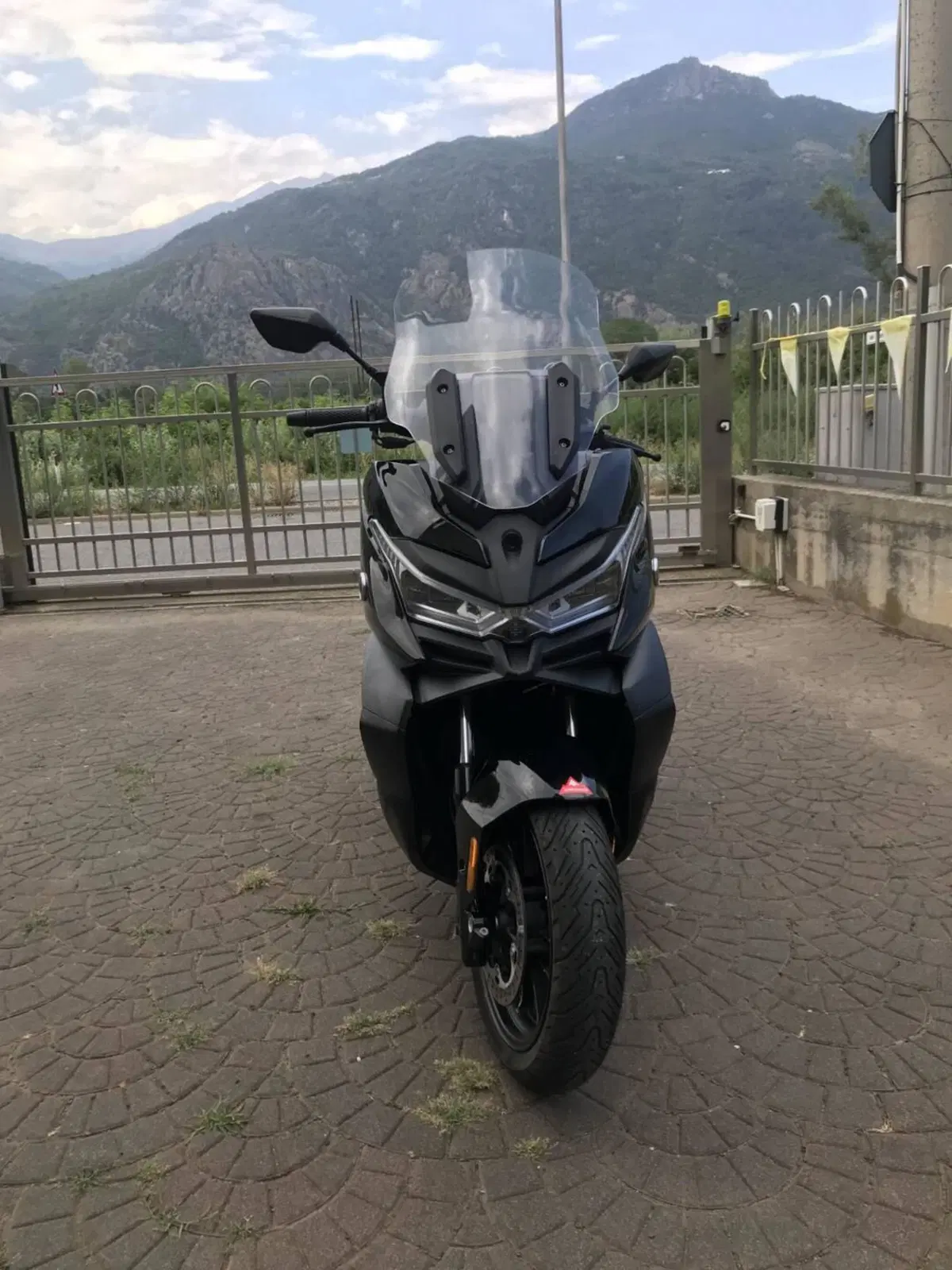 Voge Sfida SR4 (2022 - 24) (2)