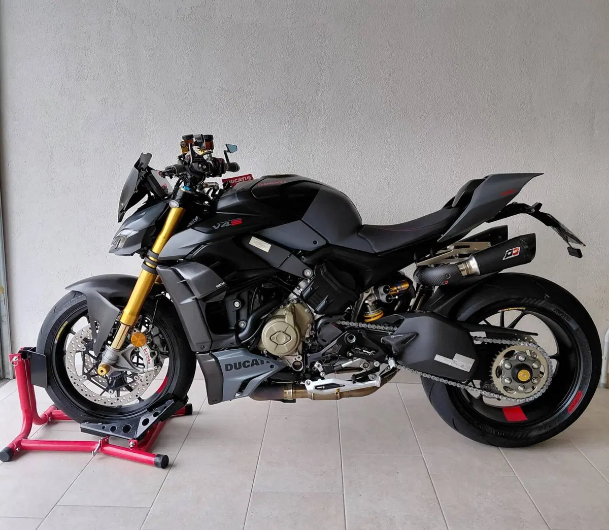 Ducati Streetfighter V4 S (2023 - 24) (2)