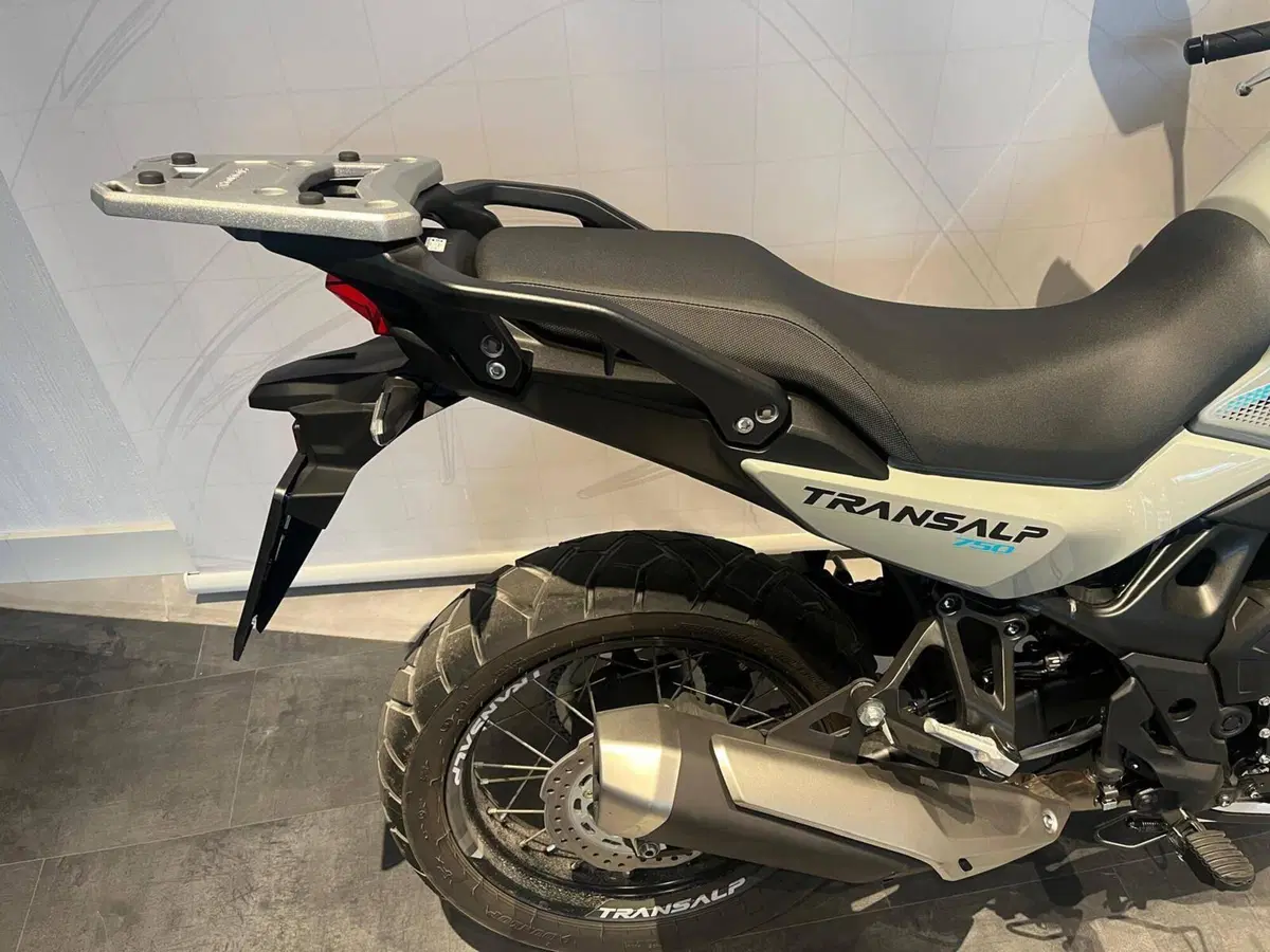 Honda Transalp XL750 (2026) (6)