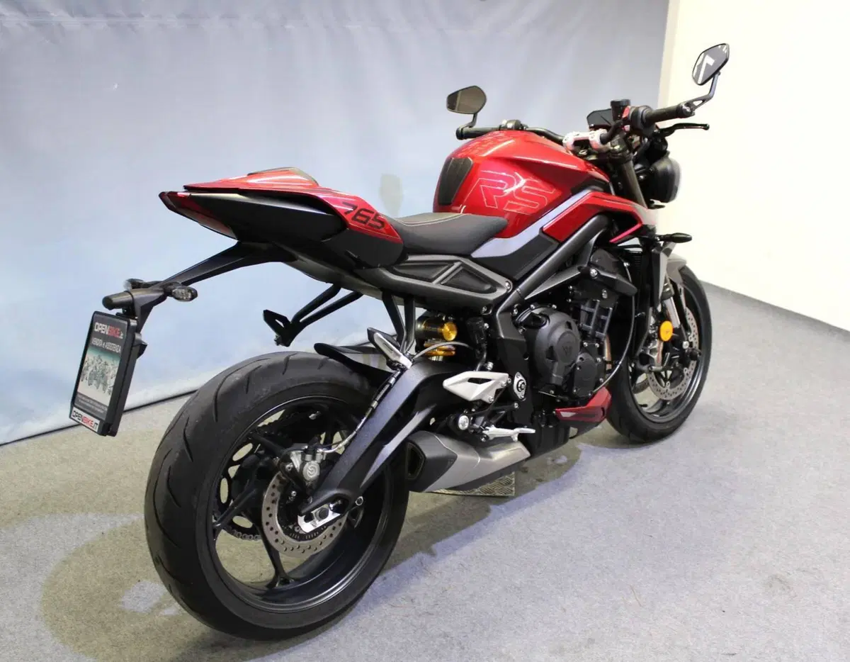 Triumph Street Triple 765 RS (2023 - 26) (4)