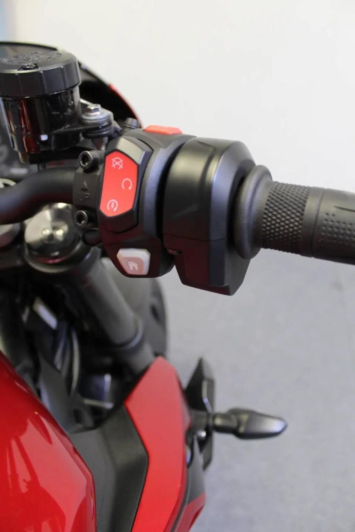 Triumph Street Triple 765 RS (2023 - 26) (11)