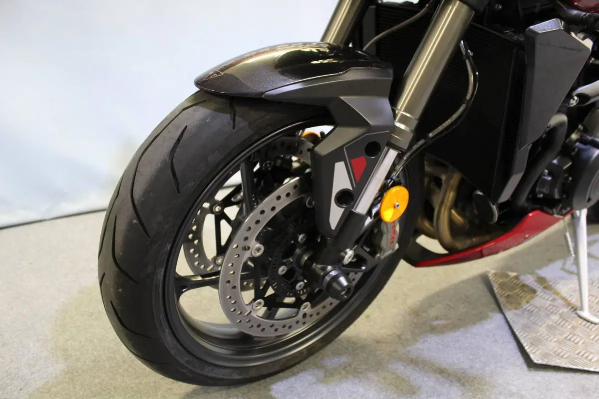 Triumph Street Triple 765 RS (2023 - 26) (14)