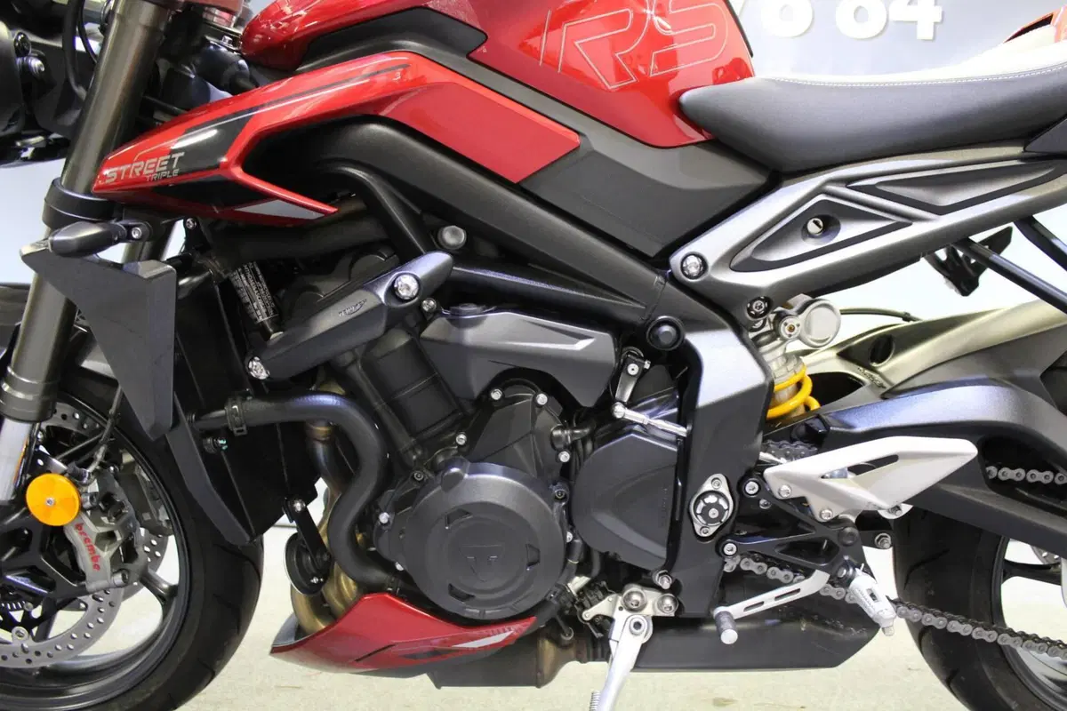 Triumph Street Triple 765 RS (2023 - 26) (16)