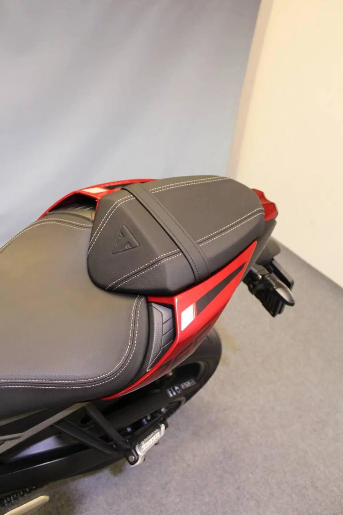 Triumph Street Triple 765 RS (2023 - 26) (18)
