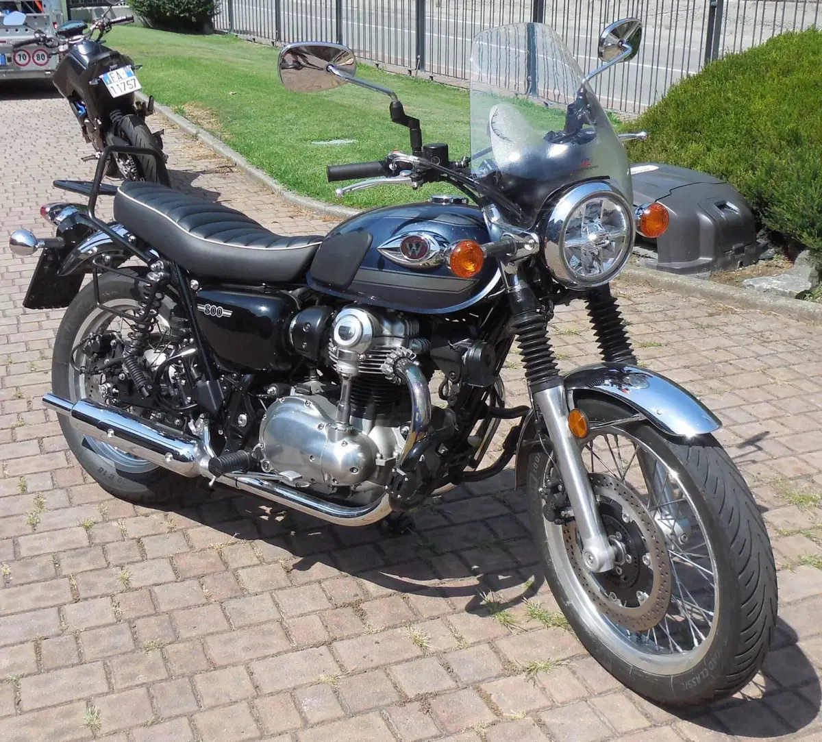 Kawasaki W 800 (2021 - 26) (2)