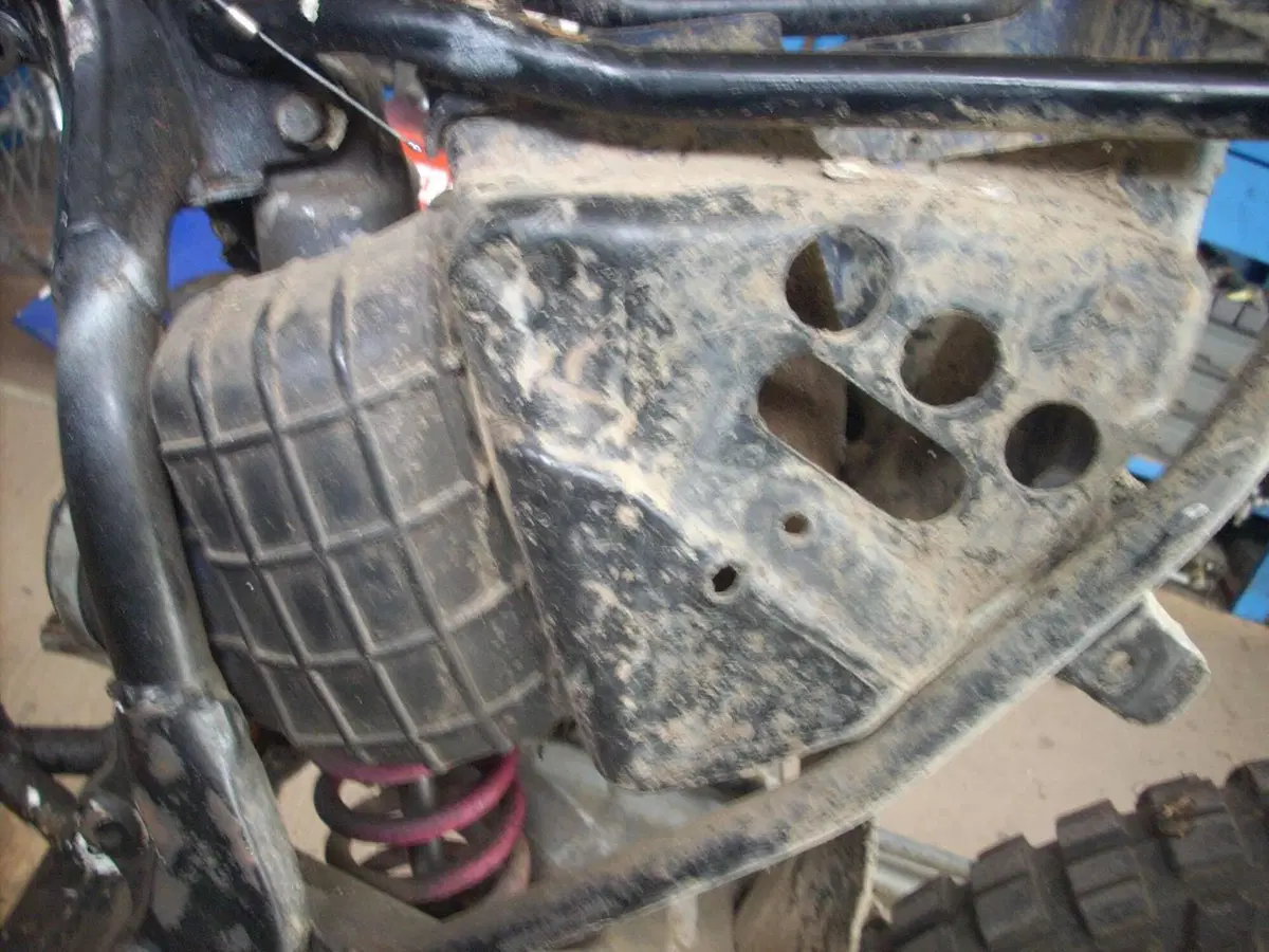 Ricambi Usati Originali Yamaha YZ 125 2T (2001 e S (6)