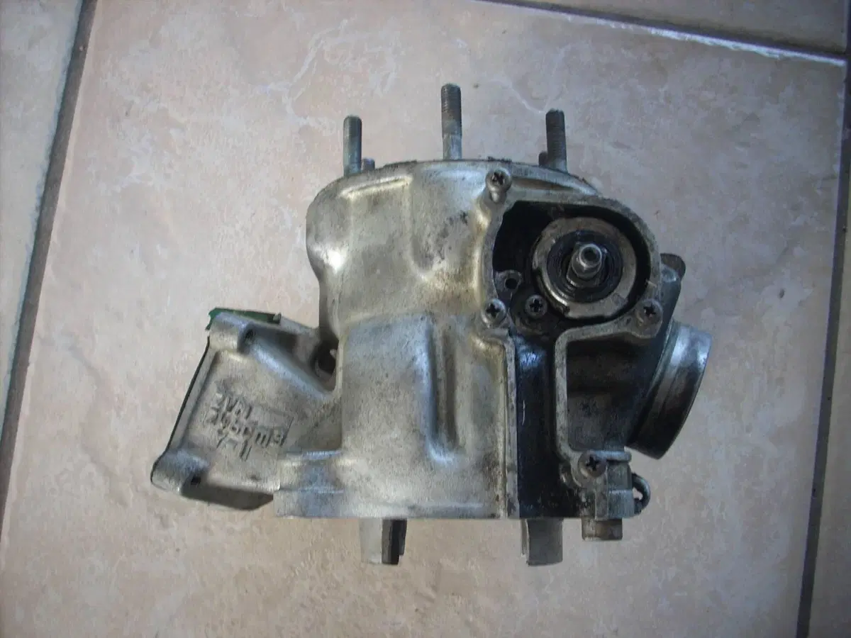 Ricambi Usati Originali Yamaha YZ 250 2T (1988 e S (10)