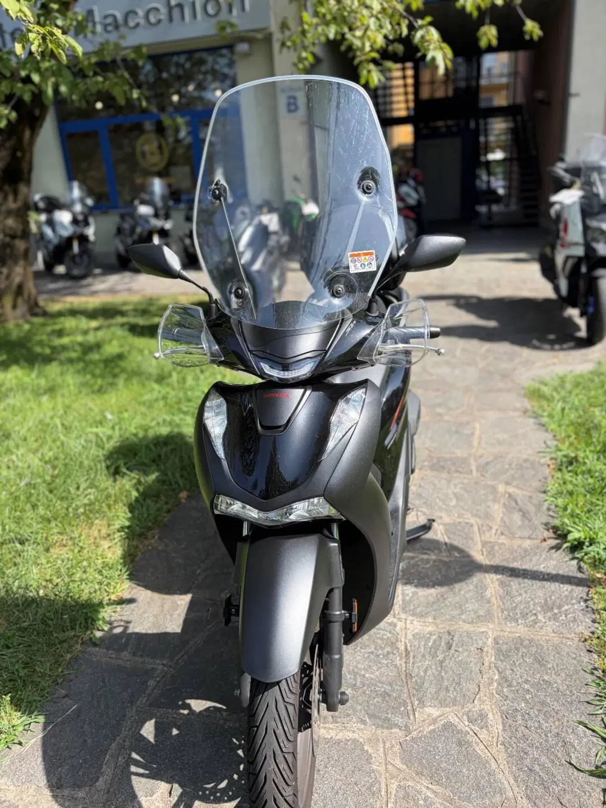 Honda SH 150i Sport (2024 - 25) (3)