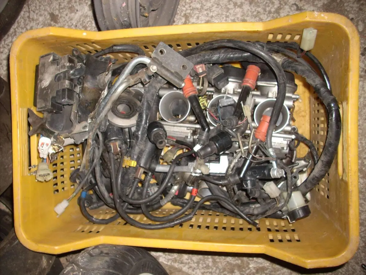 Ricambi Usati Originali Yamaha YZF 750 R (Tutte le (8)